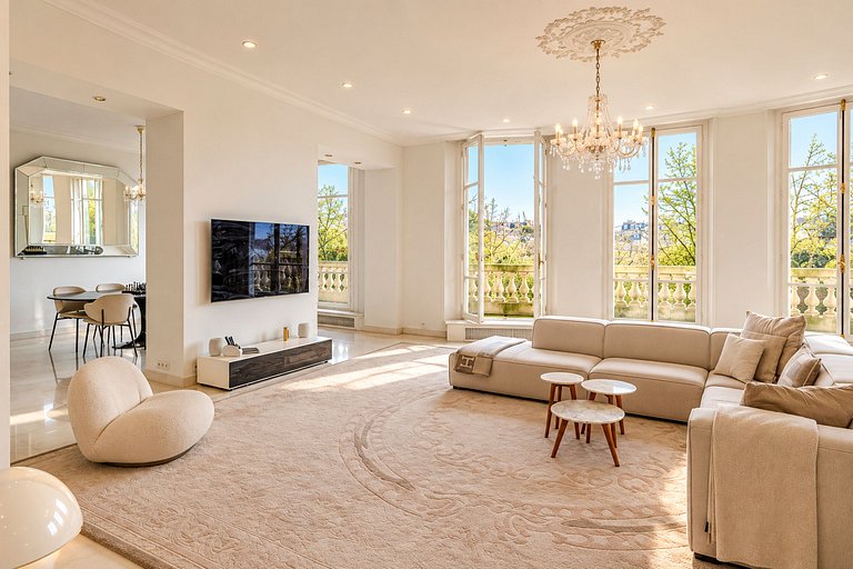 Par168 - Apartment with Eiffel Tower Views on the Champ de M