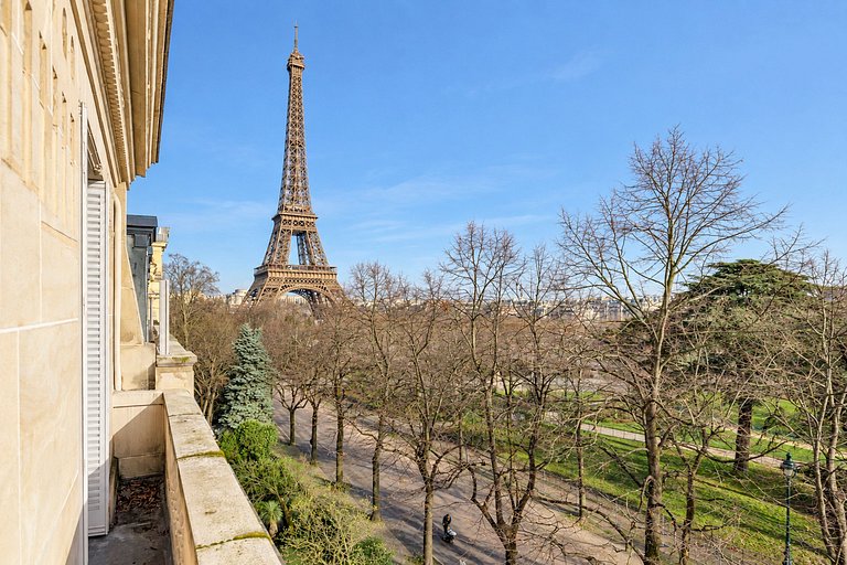 Par168 - Appartement avec vue sur la Tour Eiffel au Champ de