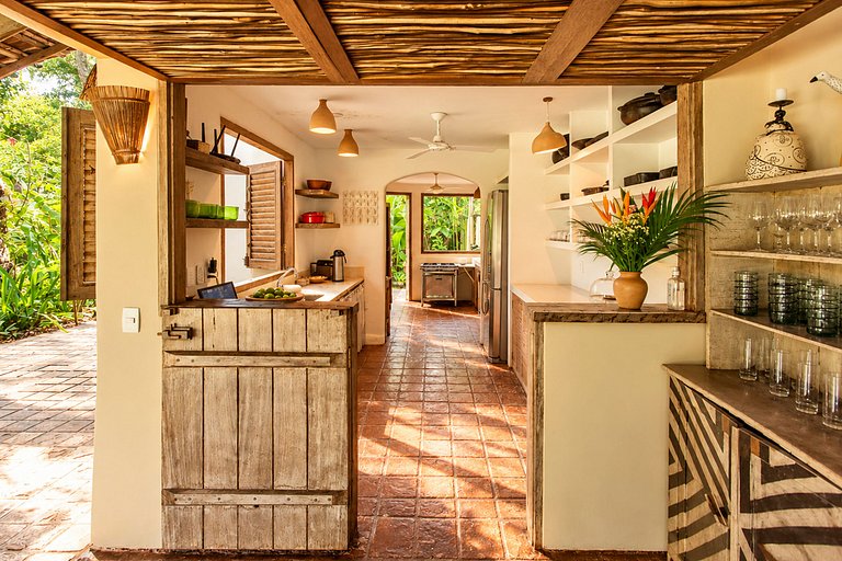 Bah078 - 4-Bedroom Villa with Private Pool in Trancoso’s Qua