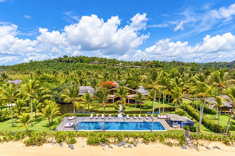 Bah002 - Luxury 6-Bedroom Beachfront Villa in Trancoso