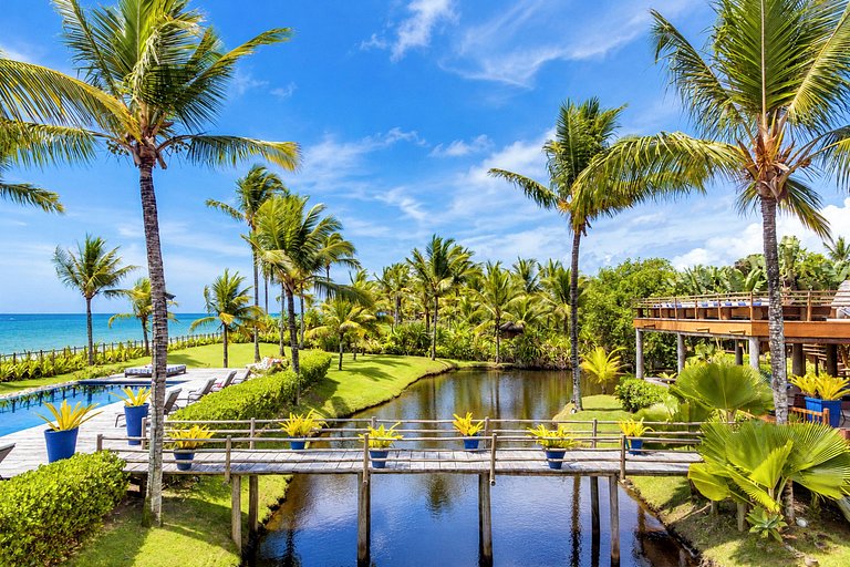Bah002 - Luxury 6-Bedroom Beachfront Villa in Trancoso