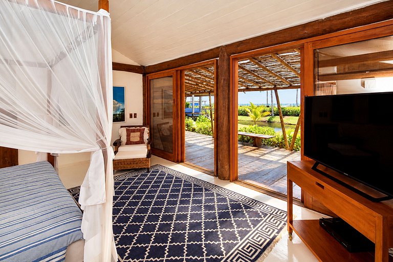 Bah002 - Luxury 6-Bedroom Beachfront Villa in Trancoso