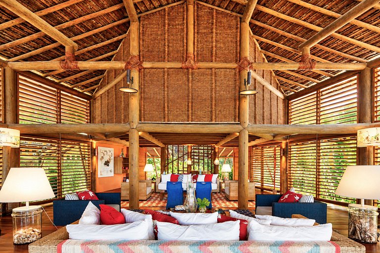 Bah002 - Luxury 6-Bedroom Beachfront Villa in Trancoso