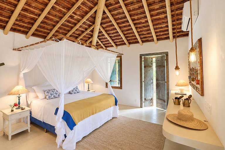 Bah052 - Luxury 5-Bedroom Villa with Ocean Views near Tranco