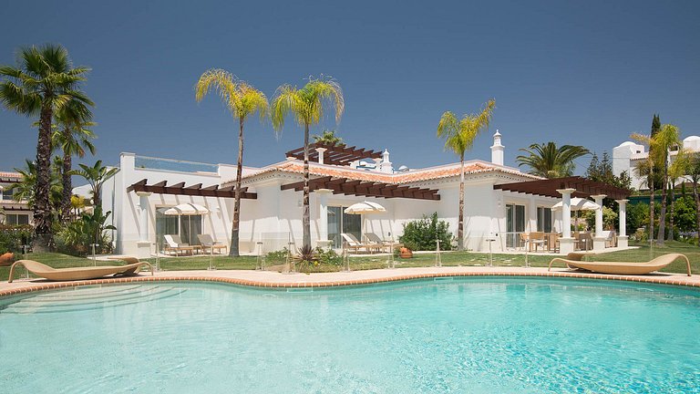 Alg009 - Villa in paradise resort, Algarve