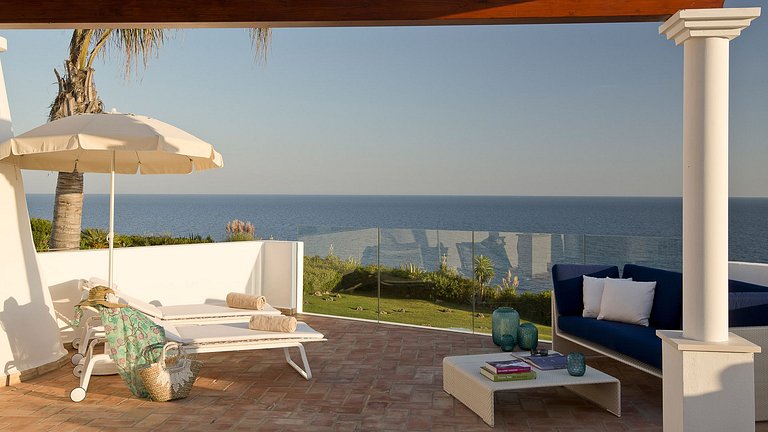 Alg010 - Villa with exceptional views and services