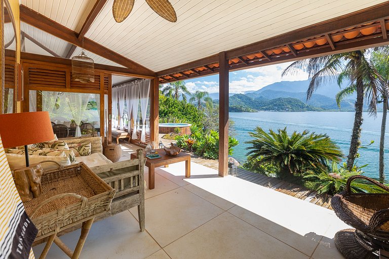 Ang043 - Charming 4 bedroom house on an island in Angra