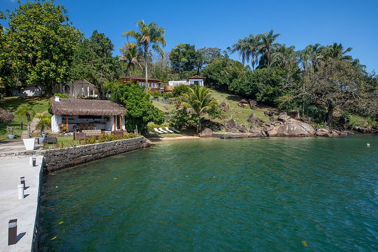 Ang043 - Charming 4 bedroom house on an island in Angra