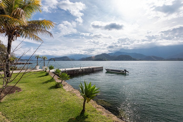 Ang043 - Charming 4 bedroom house on an island in Angra