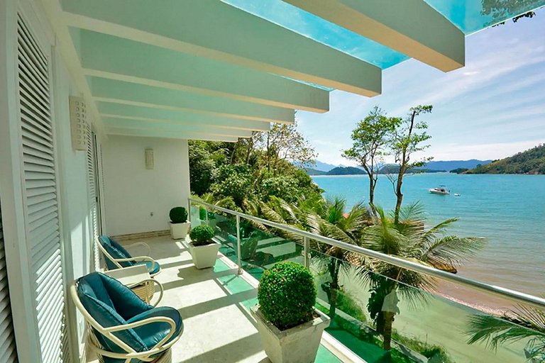 Ang046 - Beautiful beachfront mansion in Angra dos Reis