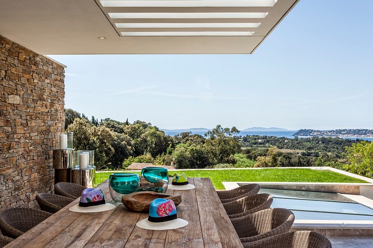 Azu008 - Elegant Luxurious Villa on the French Riviera