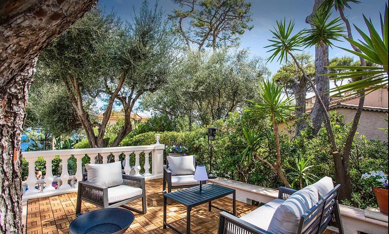 Azu037 - Beautiful Villa with sea view, Cap d'Antibes