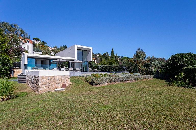 Azu039 - Villa Bord de mer Golfe Juan, Cannes