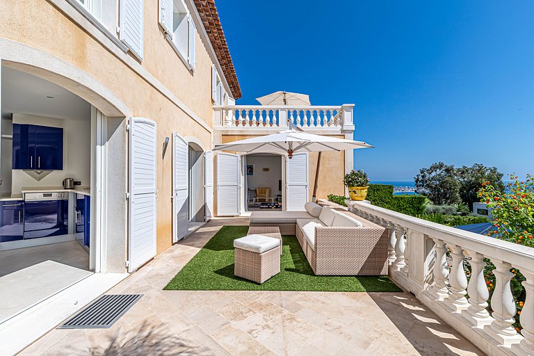 Azu132 - Exceptional Villa for Rent in Cannes