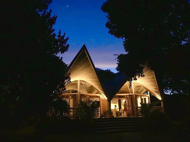 Bah135 - Hermosa villa de 3 cuartos con jardín en Trancoso