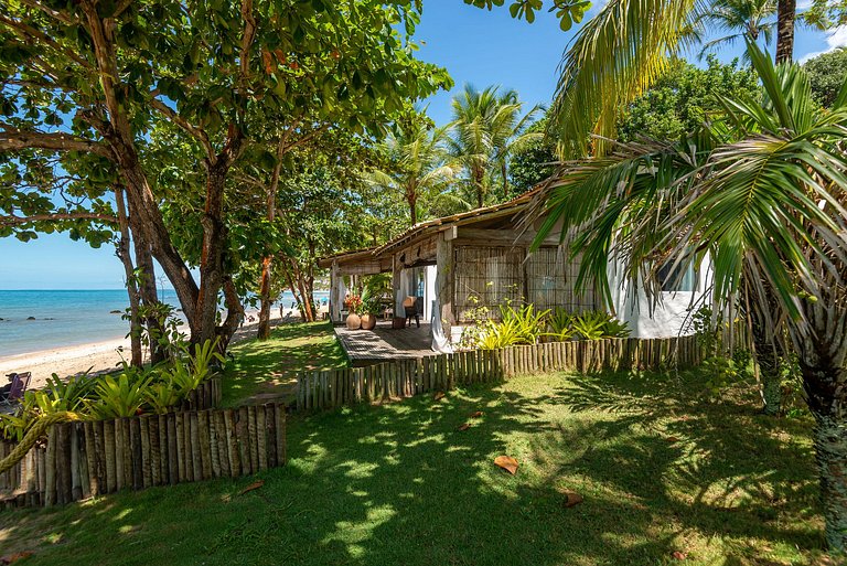 Bah235 - House on the sand at Praia do Espelho