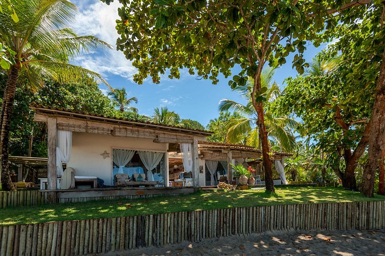 Bah235 - House on the sand at Praia do Espelho