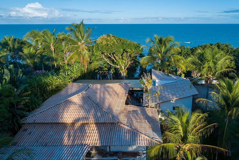 Bah237 - House integrated with Praia do Espelho landscape