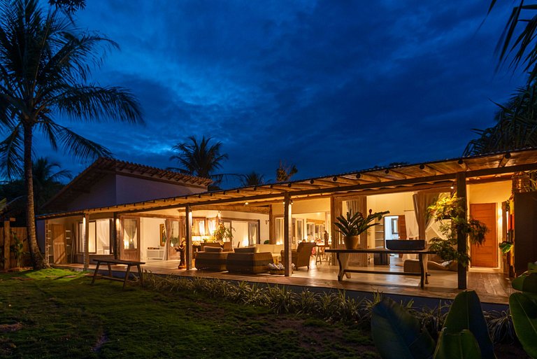 Bah237 - House integrated with Praia do Espelho landscape