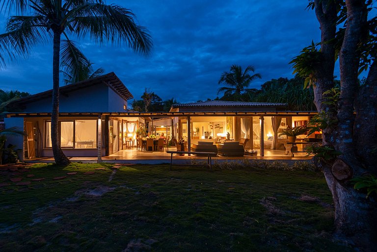 Bah237 - House integrated with Praia do Espelho landscape