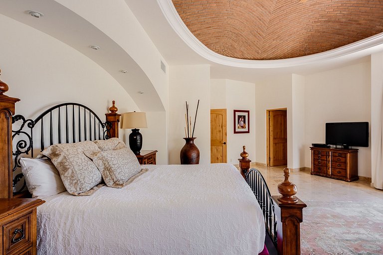 Cab003 - Incredible Villa in El Pedregal