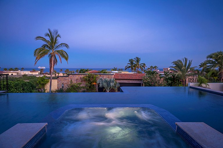 Cab005 - Beautiful Villa With Infinity Pool in Los Cabos