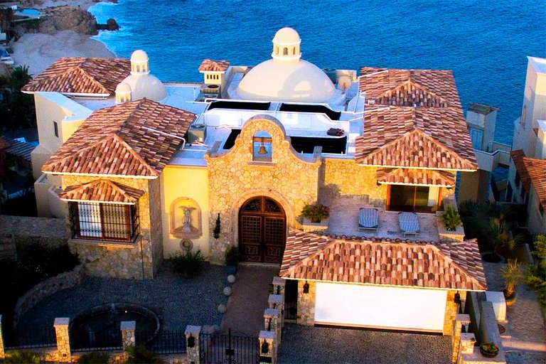 Cab008 - Luxurious villa with ocean view in Los Cabos