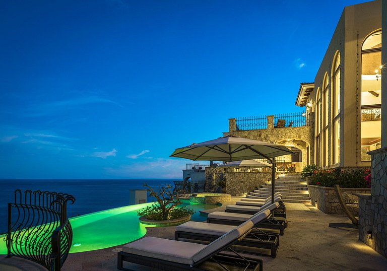 Cab008 - Luxurious villa with ocean view in Los Cabos