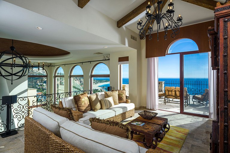 Cab008 - Luxurious villa with ocean view in Los Cabos