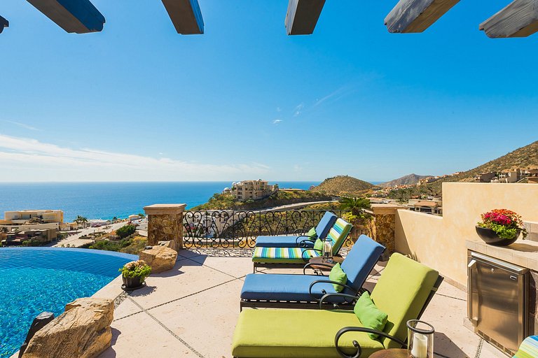 Cab015 - Spectacular 6 bedroom villa with pool in Los Cabos