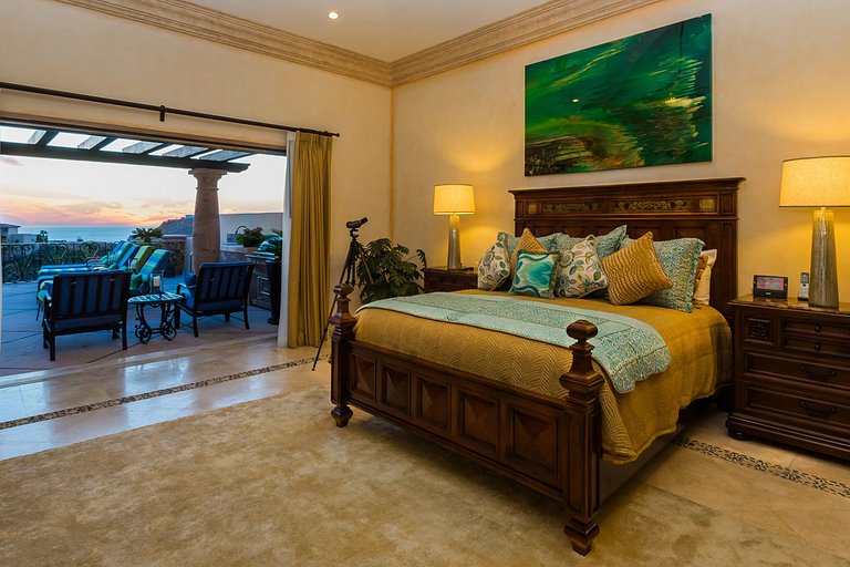 Cab015 - Spectacular 6 bedroom villa with pool in Los Cabos