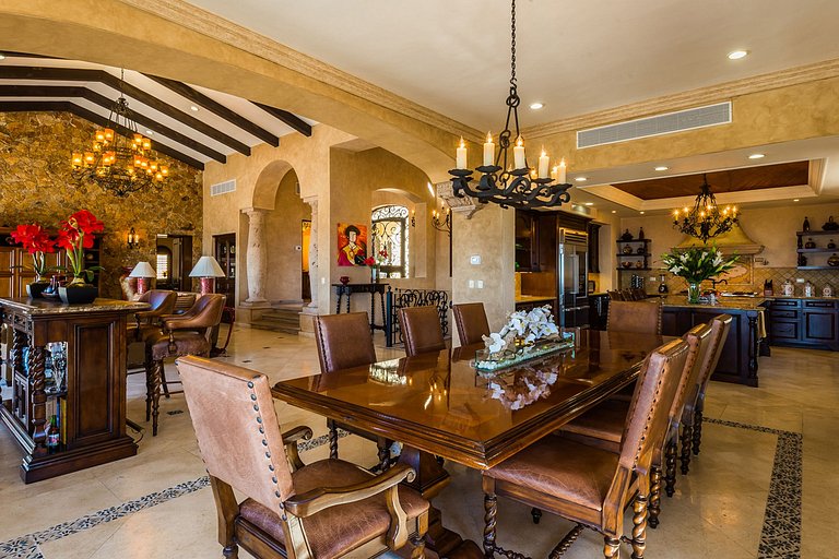 Cab015 - Spectacular 6 bedroom villa with pool in Los Cabos