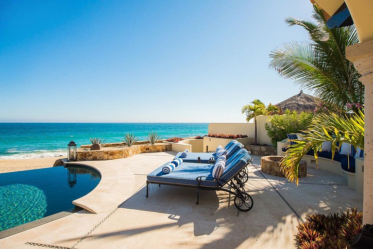 Cab024 - Luxurious seafront villa with pool in Los Cabos