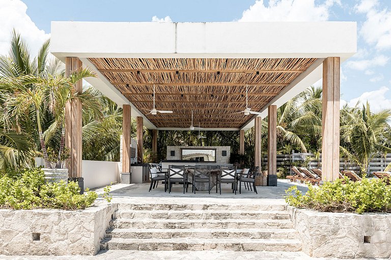 Can003 - Luxury beachfront villa in Cancún