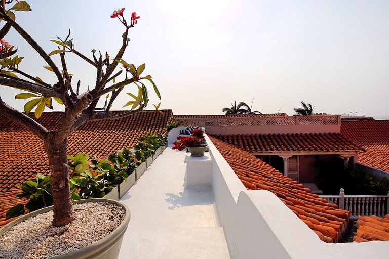 Car024 - Luxurious 6 bedroom villa with pool in Cartagena