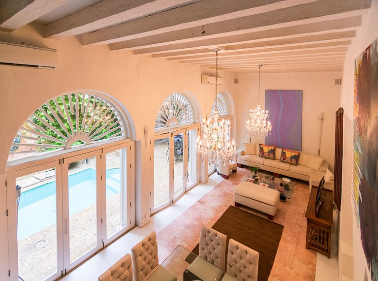 Car061 - Beautiful modernized classic villa in Cartagena