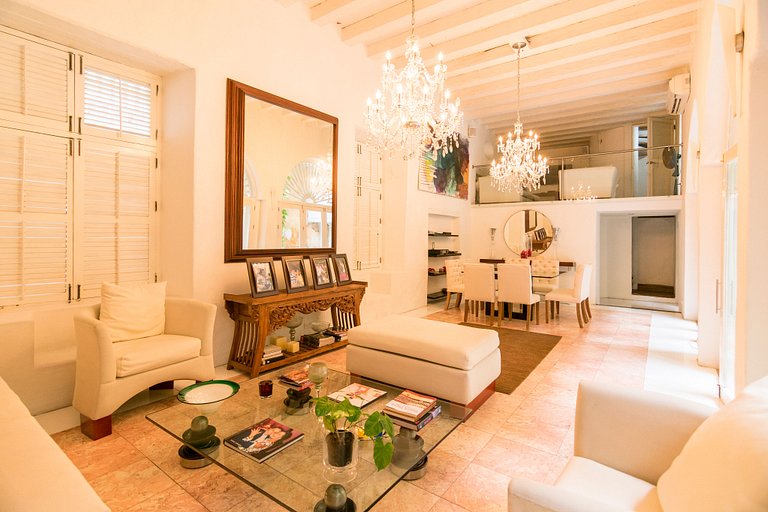 Car061 - Beautiful modernized classic villa in Cartagena