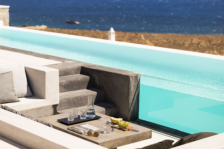 Cyc062 - Modern villa by Glyfadi Cove, Mykonos