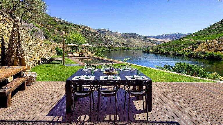 Dou010 - Exquisite Retreat on the Douro River