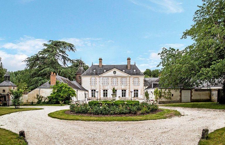 Loi001 - Spectacular Loire valley castle