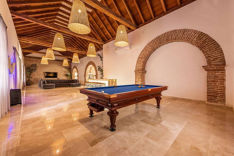 Luxurious Villa with Swimming Pool in Cartagena