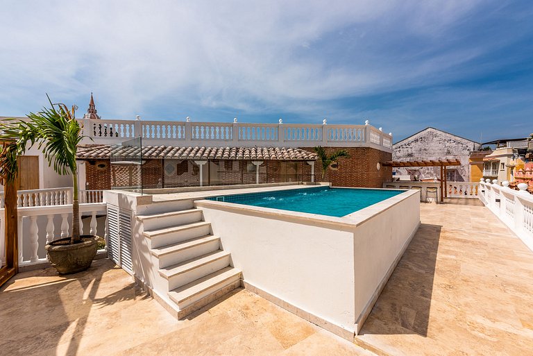 Luxurious Villa with Swimming Pool in Cartagena