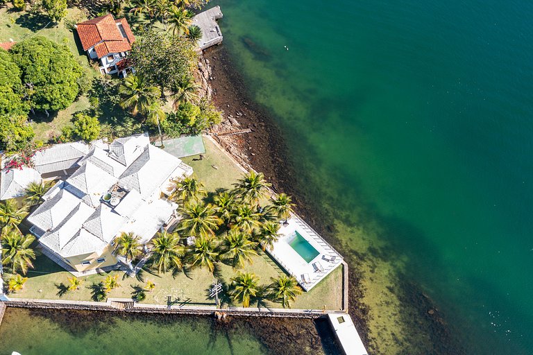 Luxury mansion, six suites, Cavaco Island, beach, Angra dos