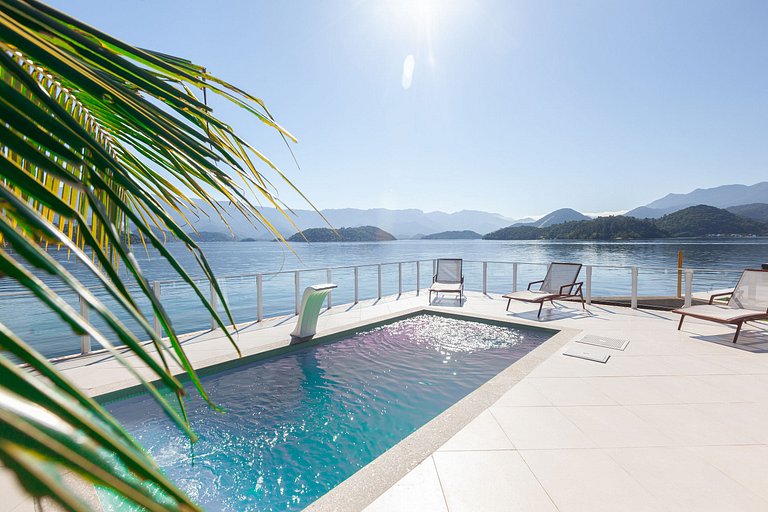 Luxury mansion, six suites, Cavaco Island, beach, Angra dos