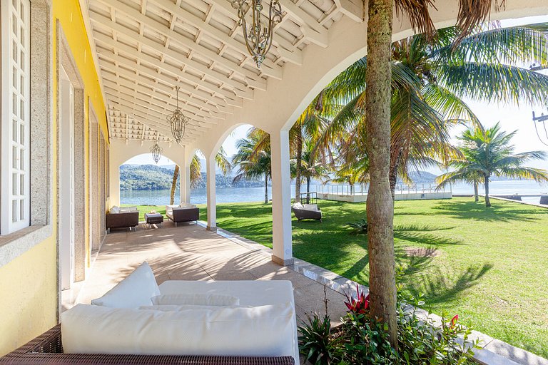 Luxury mansion, six suites, Cavaco Island, beach, Angra dos