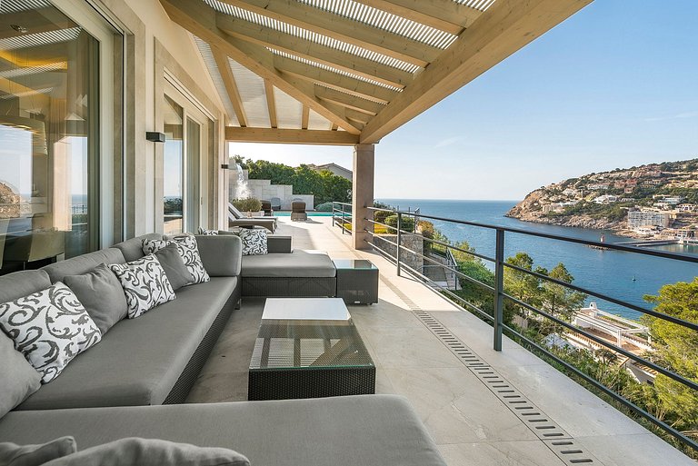 Mal008 - Luxury villa in top location, Mallorca.