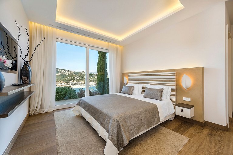 Mal008 - Luxury villa in top location, Mallorca.