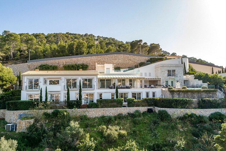 Mal008 - Luxury villa in top location, Mallorca.