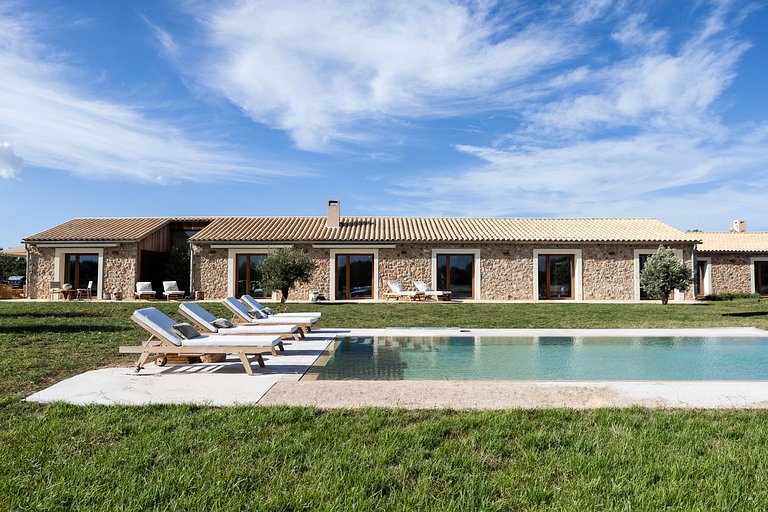 Mal015 - Luxury Villa in the Southeast of Mallorca