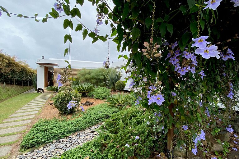 Med016 - Casa de lujo con vista al lago en Guatapé